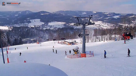 Zdjęcie z nowości Wiślański Ski Pass to ponad 25 km świetnie przygotowanych tras narciarskich z Wisły i Ustronia. Zobacz kamerę z Nowej Osady.
