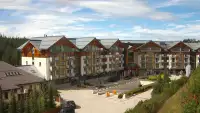 Kamera z widokiem na Hotel Bukovina Resort - luksusowy hotel termy i Spa