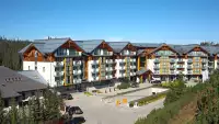 Kamera z widokiem na Hotel Bukovina Resort - luksusowy hotel termy i Spa