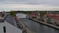 Darłowo - widok na plaże i morze oraz wejście do portu.