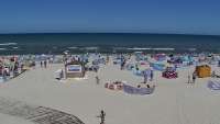 Kamera z widokiem na szeroką plażę w Dębkach województwo pomorskie.