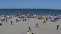 Kamera z widokiem na szeroką plażę w Dębkach województwo pomorskie.