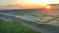 Plaża w Dziwnowie oglądaj w sezonie letnim.