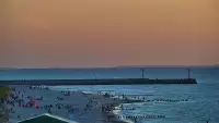 Plaża w Dziwnowie oglądaj w sezonie letnim.