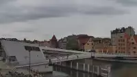 Kamera z widokiem na Śródmieście oraz kładkę na Motławie