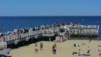 Widok z kamery obrotowej na plaże i morze w Gdańsku Brzeźnie