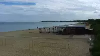Widok z kamery obrotowej na plaże i morze w Gdańsku Brzeźnie