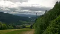 Widok na GÓRĘ ŻAR i kolej linowo-terenową PKL