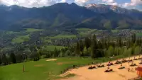 Widok z Kamery na panoramę Tatr.