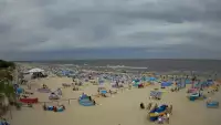 Jantar - widok na złocistą i słoneczną plaże.