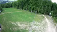 Widok na stację końcową wyciagu o należącym do Grupy Pingwina ośrodku Kasina Ski