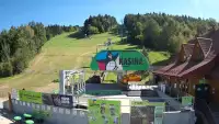 Widok na wyciąg oraz zakończenie trasy zjazdowej