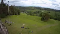 Widok z kamery zainstalowanej na górnej części wyciągu na stacji Kiczera Ski