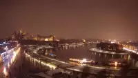 Zamek Królewski na wawelu oraz Wisła w oku kamery.