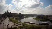 Zamek Królewski na wawelu oraz Wisła w oku kamery.