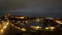 Zamek Królewski na wawelu oraz Wisła w oku kamery.