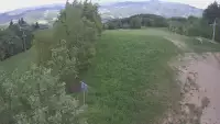 Widok na górą część trasy zjazdowej w Laskowa Ski