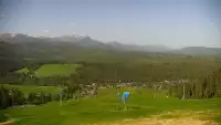 Widok na kolej i panoramę Tatr z Ośrodka Narciarskiego MAŁE CICHE.