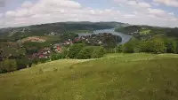 Malowniczy widoczek na Jezioro Solińskie w Bieszczadach.