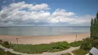 Widok na Promenadę i Plażę w REWIE. Sporty wodne Zatoka Pucka