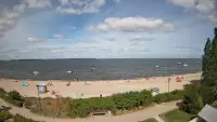 Widok na Promenadę i Plażę w REWIE. Sporty wodne Zatoka Pucka