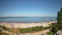 Widok na Promenadę i Plażę w REWIE. Sporty wodne Zatoka Pucka