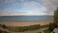 Widok na Promenadę i Plażę w REWIE. Sporty wodne Zatoka Pucka