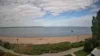 Widok na Promenadę i Plażę w REWIE. Sporty wodne Zatoka Pucka