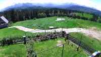 Kamera prezentuje ujęcie na Tatry.