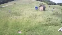 Widok z dolnej stacji wyciągu Siepraw-Ski stok.