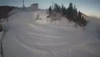 Zdjęcie z kamery na górną stację w ośrodku narciarskim Skolnity ski w Wiśle.