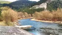 Szczawnica i widok na Dunajec i tratwy flisaków.