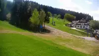 taśma narciarska przy wyciągu na stacji narciarskiej w Spytkowicach