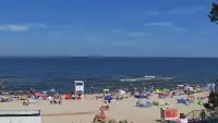Stegna kamera bulwar, plaża i morze.