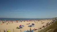 Kamera na plażę w Świnoujściu na żywo przepływające promy.