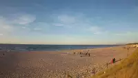 Kamera na plażę w Świnoujściu na żywo przepływające promy.
