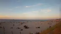 Kamera na plażę w Świnoujściu na żywo przepływające promy.