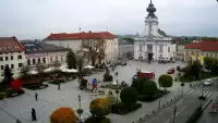 Widok na rynek w Wadowicach z kamery obrotowej.