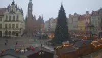 Wrocław - widok na rynek główny we Wrocławiu z kamery stałej.