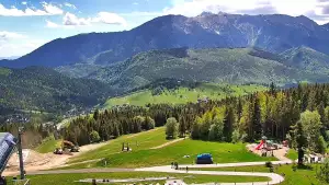 Obraz na żywo z górnej stacji ośrodka narciarskiego Bachledka Ski&Fun.