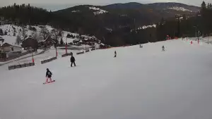 Widok z kamery na stok Biały Krzyż w Szczyrku.