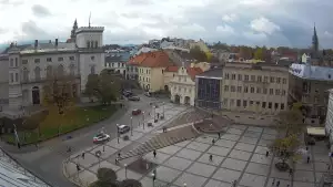 Widok z Kamery na Plac Bolesława Chrobrego w Bielsku-Białej na żywo