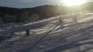 Czarna Góra Resort - widok na trasy zjazdowe oraz wyciąg.