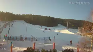 Obraz z kamery online w ośrodku narciarskim Czarna Góra Resort