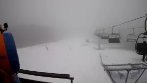 Wyciąg Diament w Kompleksie narciarskim Zieleniec zaprasza na narty.