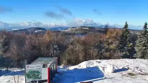 Widok na Tatry z obrotowej kamery na Jaworzynie Krynickiej