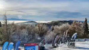 Widok na Tatry z obrotowej kamery na Jaworzynie Krynickiej