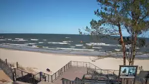 Widok z kamery na plażę w Stegnie to prawdziwa zachęta do wypoczynku.