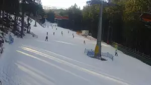 Widok z Kamery trasę narciarską w Karpacz Biały Jar.