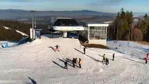 Widok na trasę nr 8 - Jankulakowski Wierch - jedna z dziewięciu kolei krzesełkowych w kompleksie Kotelnica Białczańska